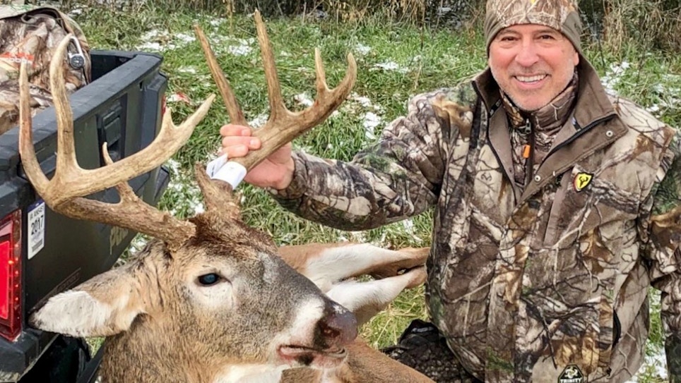 Iowa Whitetails: A Tale of Two Bows