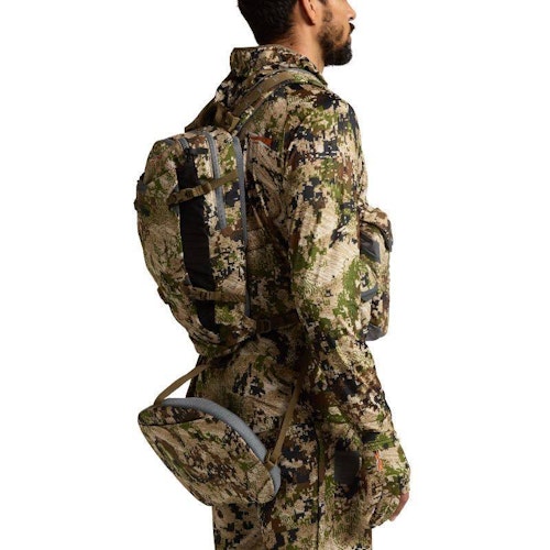 The Sitka Equinox turkey vest has ample yet minimalist storage, and its adjustable pack strap system provides a customizable fit for sizes XS-XXL.