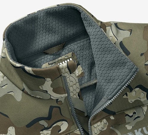 The Encounter jacket has a jacquard fleece interior, which is comfortable and quiet.
