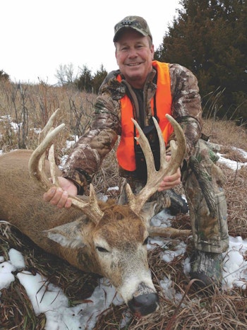 A gentleman is all smiles behind this beautiful Kansas buck taken at the Rader Lodge in north-central Kansas. The Rader Lodge specializes in semi-guided hunts that give clients flexibility and freedom.