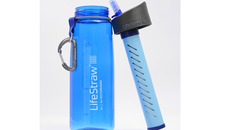 LifeStraw Go Water Bottle Incorporates Personal Water Filter