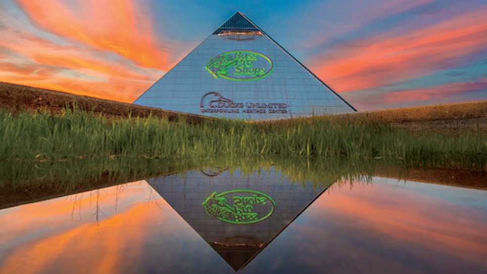 Memphis Pyramid Seeks Old Glory With New Bass Pro Shops