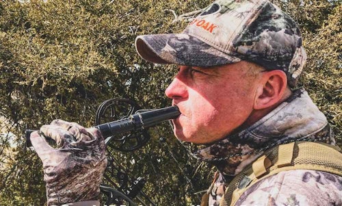An all-in-one call should include the most important conversation makers like grunts, doe bleats and fawn bawls. A good example is the Rocky Mountain Hunting Calls Dialect Deer Grunt.