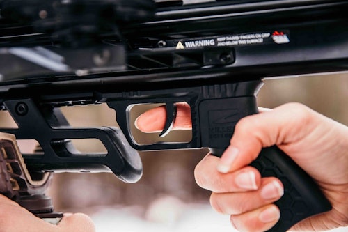 Want a surprise shot? The 3-pound trigger brings it. And, the ergonomic pistol grip defines comfort and control.