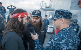 Duck Dynasty stars visit troops during USO holiday tour