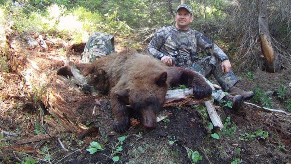 VIDEO — Bowhunting Idaho Black Bears