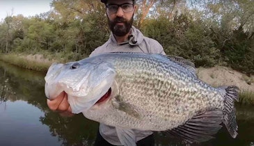 Cast, Catch and Release Video: 19-inch, 4-pound Crappie!