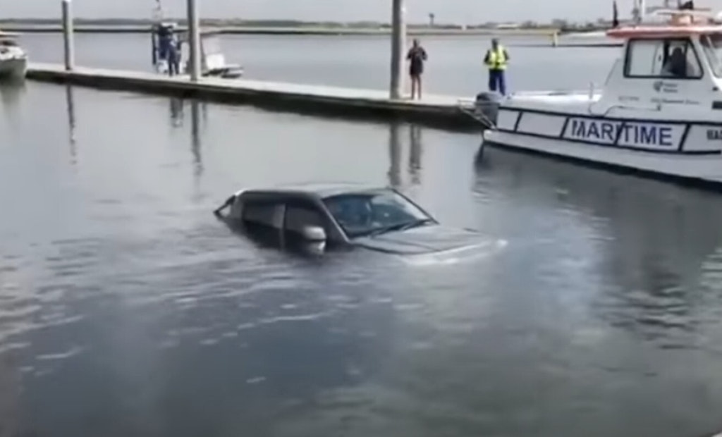 Video: How NOT to Launch a Boat